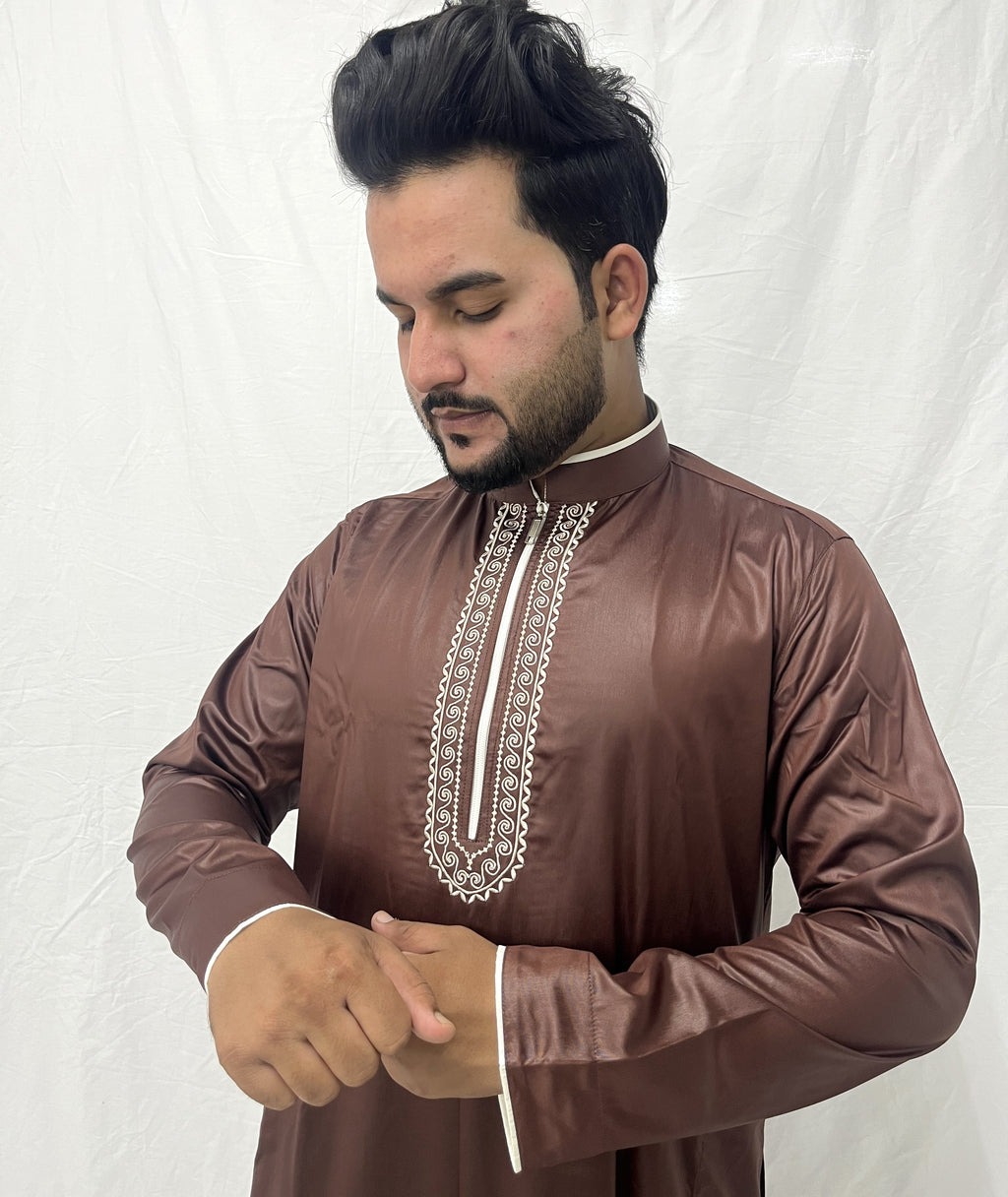 Nack embroidered thobe