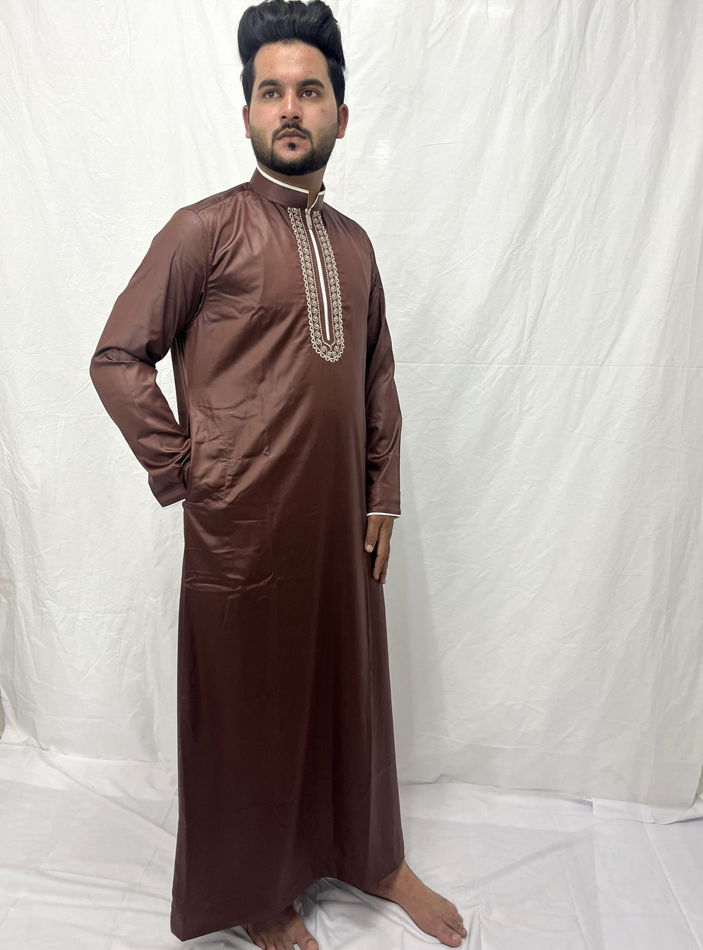 Nack embroidered thobe